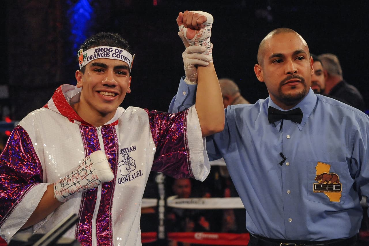 Christian 'Chimpa' González sumó otra victoria a su invicto.