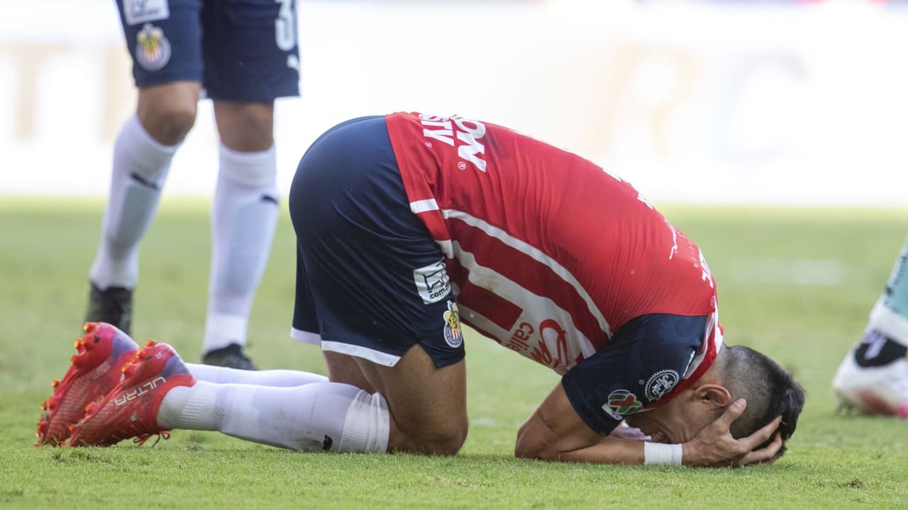 Jesús Molina tiene lesión de rodilla y es baja de 7 a 9 meses