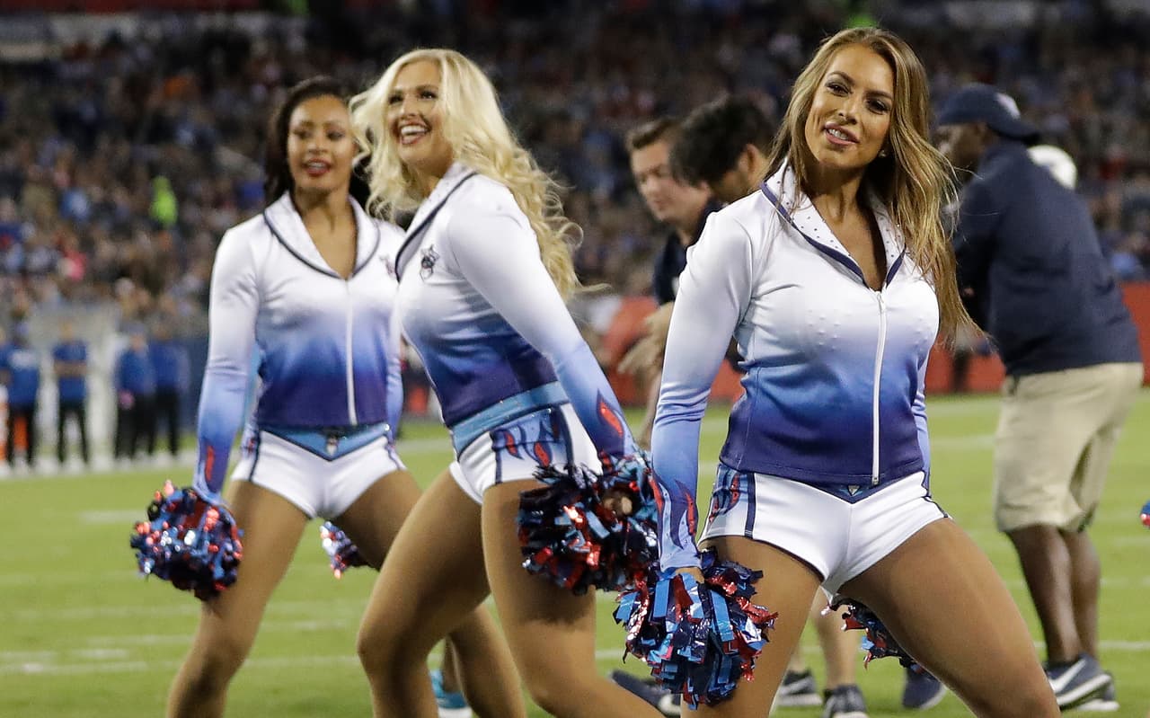 Son hermosas, tienen energía y sus bailes le dan alegría al ambiente en los estadios de la NFL: sin duda, las porristas tienen un papel muy especial para el espectáculo del fútbol americano.