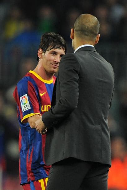 Ya con ese resultado, Guardiola decidió sacar a Messi para que la afición le rindiera una merecida ovación al Balón de Oro.