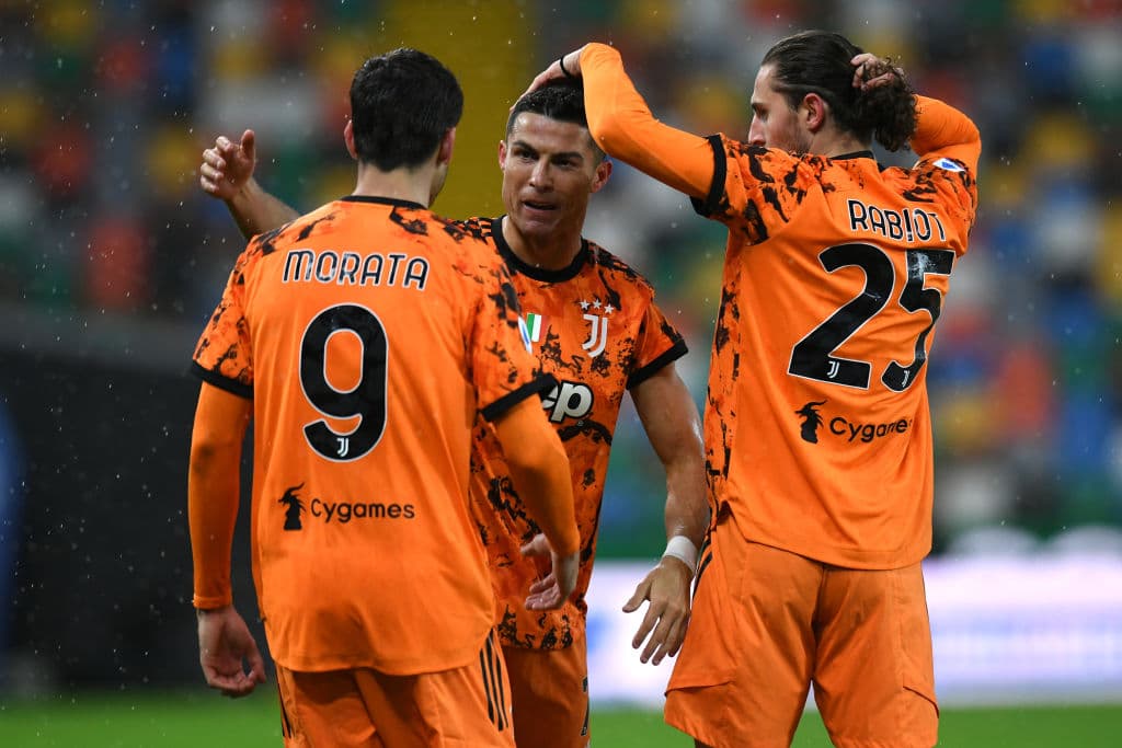 Juventus remonta y gana al Udinense con doblete de Cristiano Ronaldo de último minuto en Udine, durante la Jornada 34 en la Serie A. Nahuel Molina le daba la ventaja a los locales al minuto 10, pero fue el astro portugués quien igualó el marcador al minuto 87 y al 89 le dio la victoria a la Vecchia Signora.