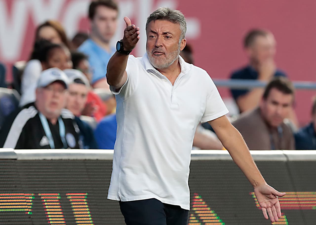 Domènec Torrent, técnico de New York City FC, fue elegido como entrenador del Equipo de la Semana. En su banco de relevos estarían Stefan Frei (SEA), Lamine Sane (ORL), Andrew Farrell (NE), Keegan Rosenberry (COL), Eryk Williamson (POR), Latif Blessing (LAFC) y Alejandro Pozuelo (TOR).