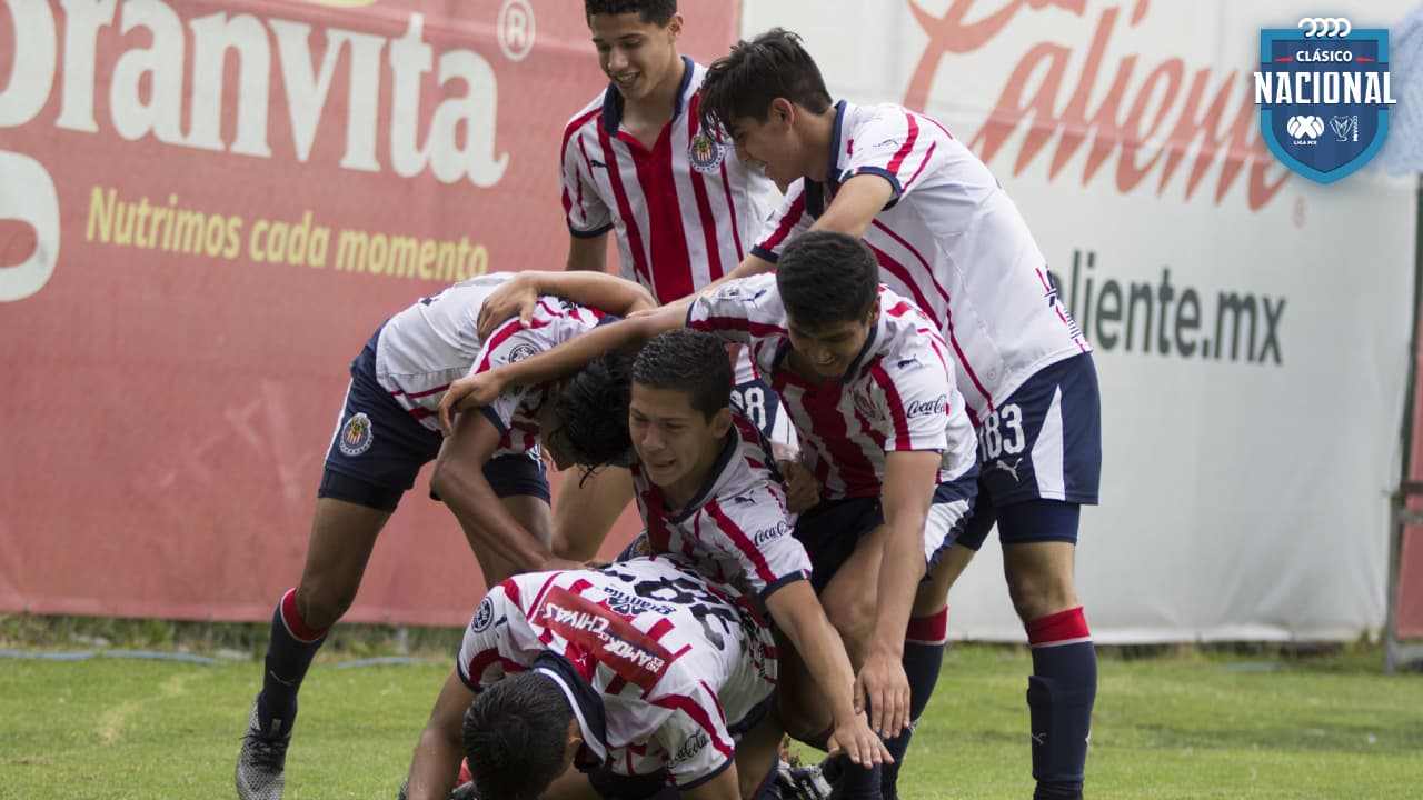 Chivas 'barrió' al América en Súper Clásicos de fuerzas básicas