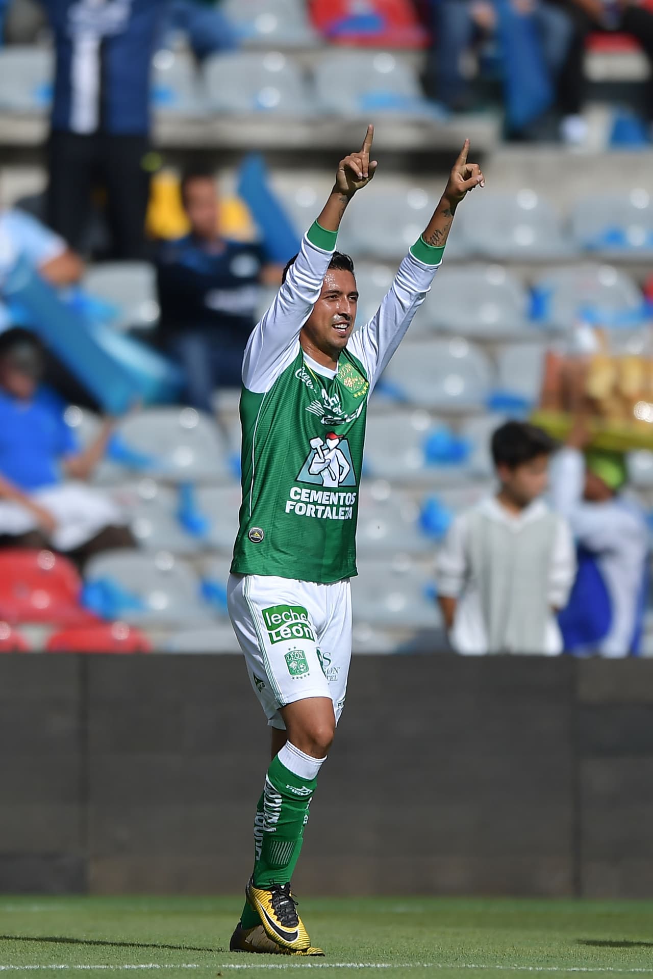 1.- Elías Hernández - León: Aportó 19 puntos en la jornada.