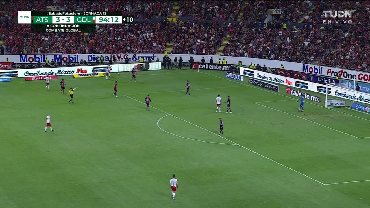 ¡TIRO ATAJADO! disparo por Alan Torres.