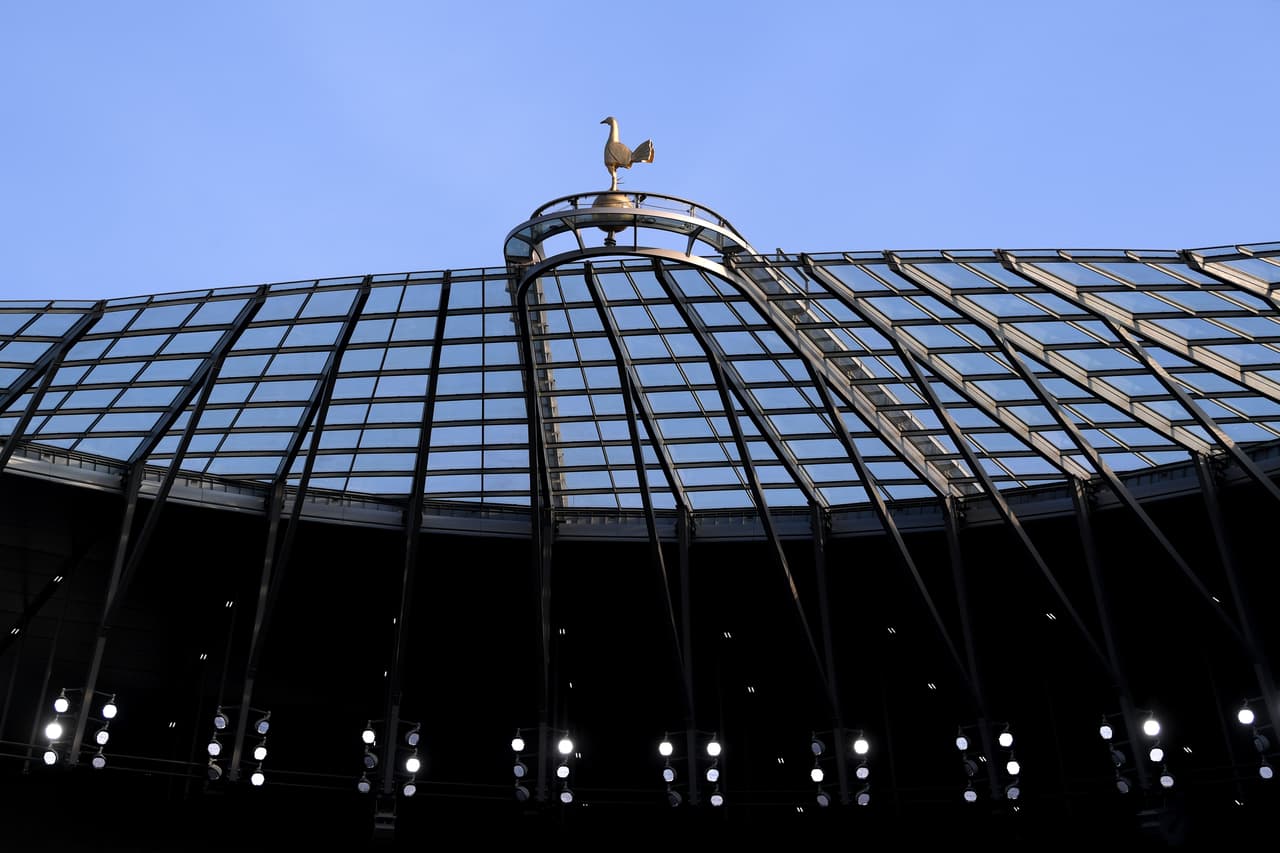 Un gran ambiente se vivió este martes en el inicio de las Semifinales de la UEFA Champions League entre el Tottenham Hotspur y el Ajax. Las aficiones de ambos equipos estuvieron a la altura en el nuevo estadio de los Spurs, en Londres, para dejar en el recuerdo una jornada innolvidable de fútbol europeo.