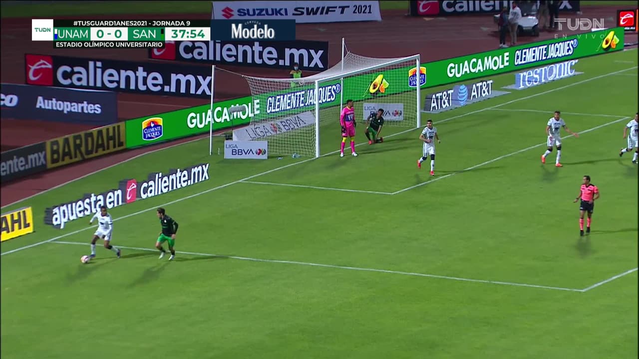 ¡TIRO ATAJADO! disparo por Eduardo Aguirre.