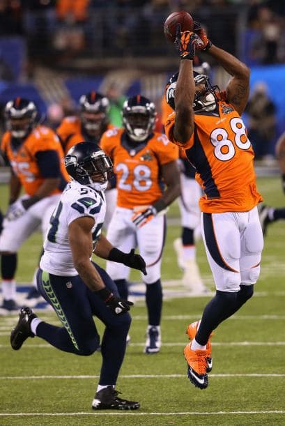 De mal en peor, Demaryius Thomas había logrado una buena recepción, pero perdió el balón dejándoselo a Seattle.