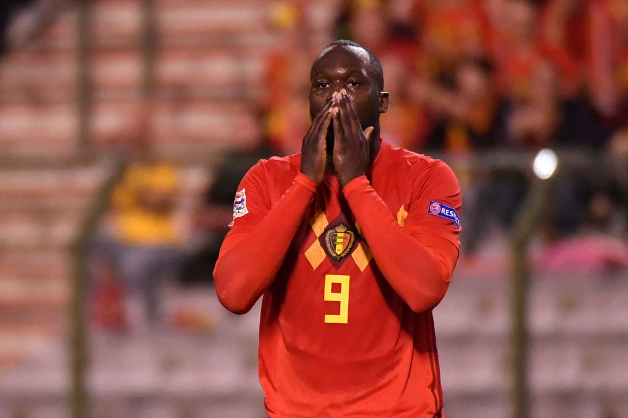 A pesar de venir de una familia de futbolera, su familia quedó en bancarrota cuando el era joven u confesó que no pudo ver la UEFA Champions League por 10 años.