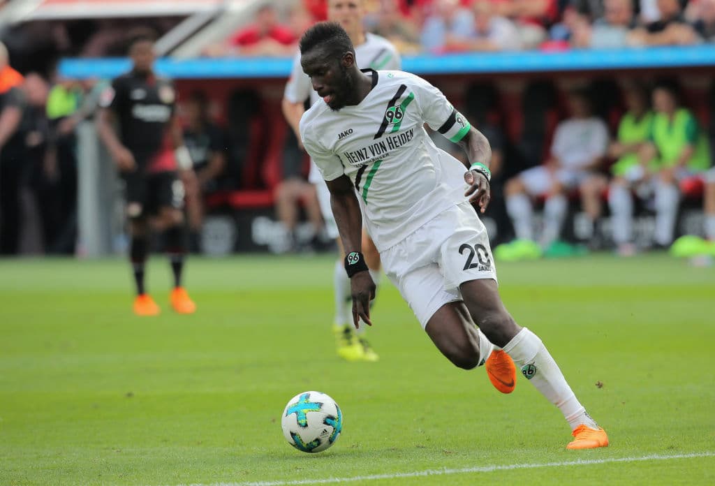 El defensor del Hannover 96 de la Bundesliga germana Salif Sané, es otro de los favoritos de Cissé y de los que mayores probabilidades tenga de ser titular en los encuentros mundialistas.