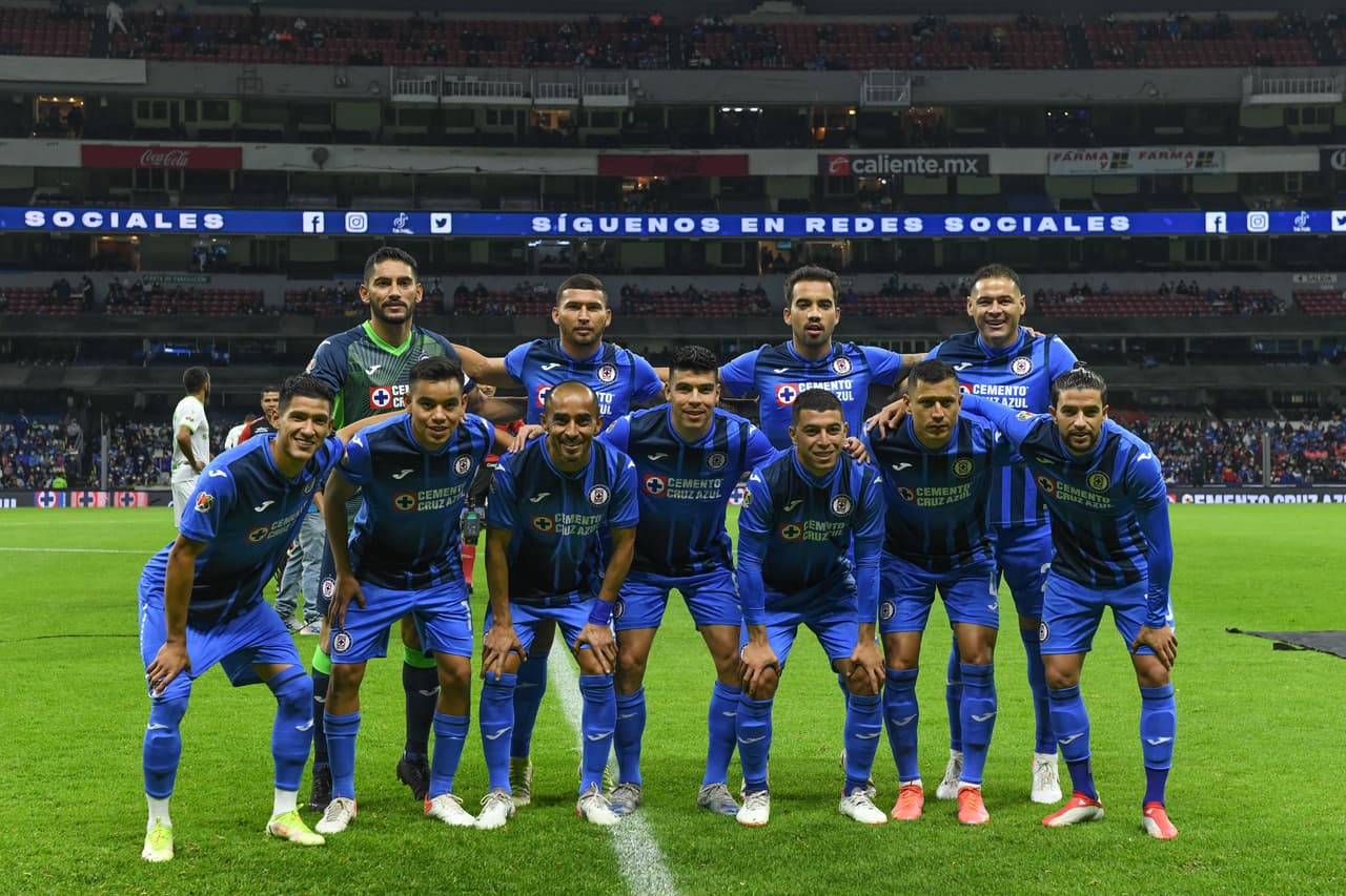 Cruz Azul se presentaba por segunda vez en el Azteca tras debutar en el torneo con el pie derecho en el mismo recinto ante Xolos. Esta vez, Juárez era el rival a vencer.