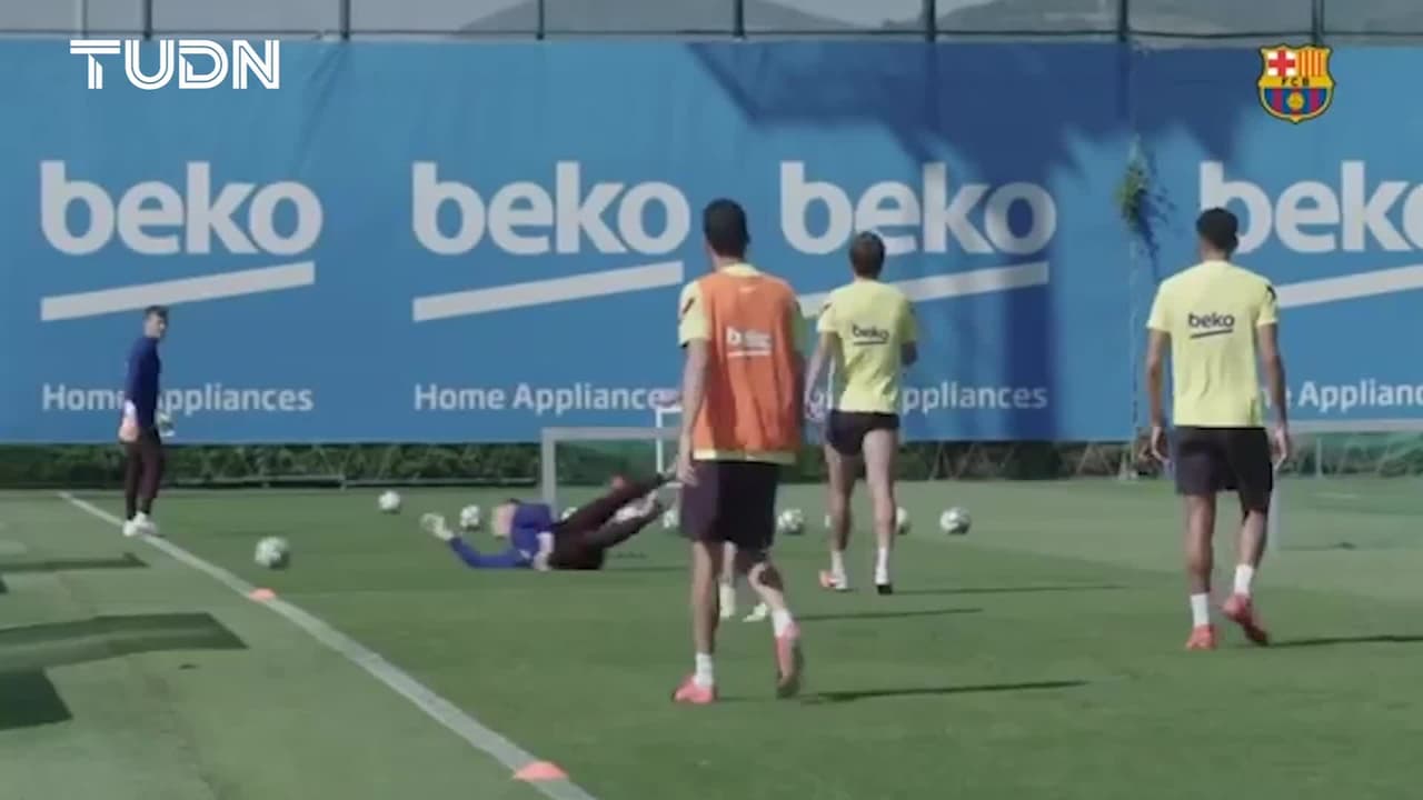 Dedican en España grafiti para Messi al estilo del Che Guevara