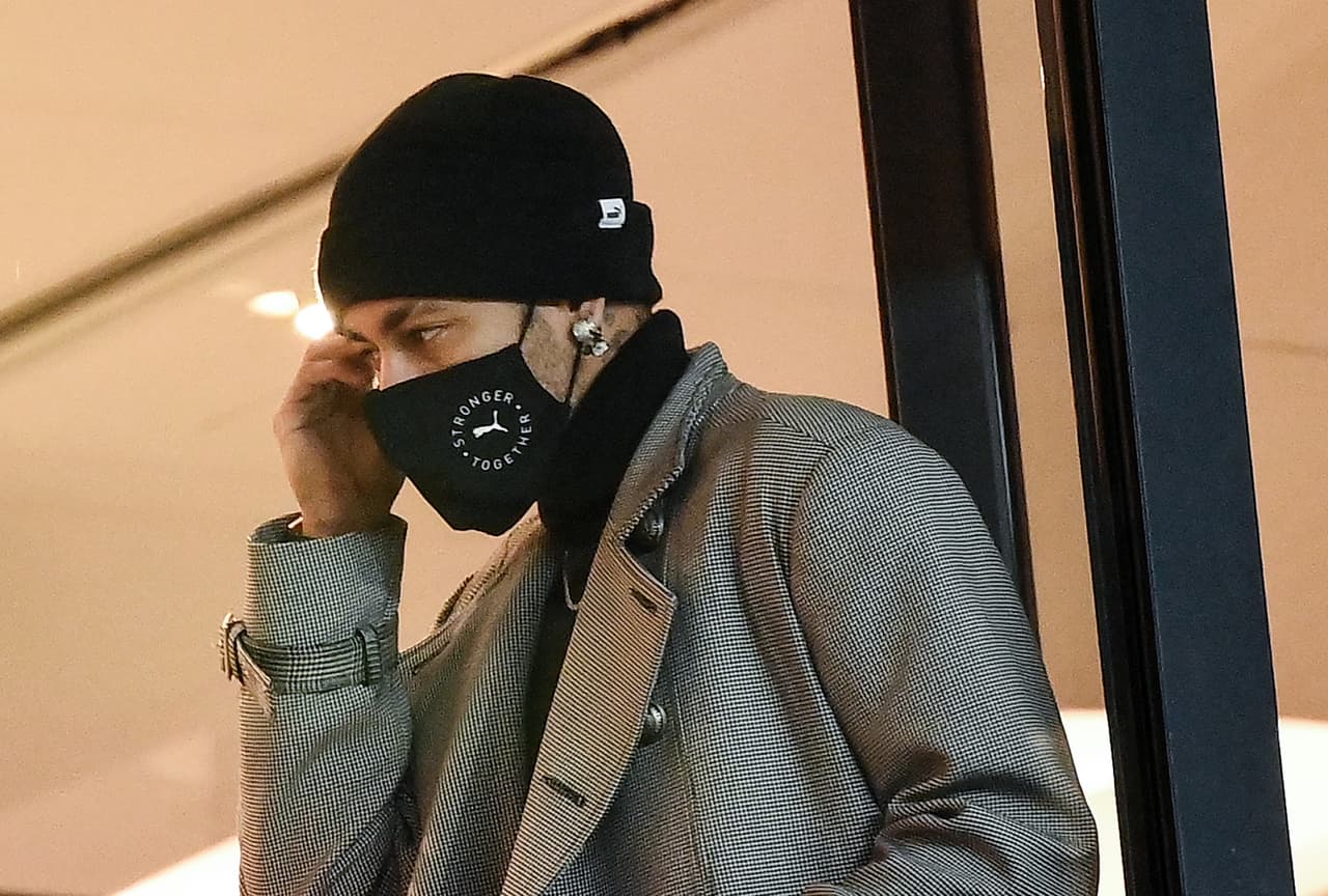 Neymar irá a juicio en Barcelona; piden 2 años de cárcel