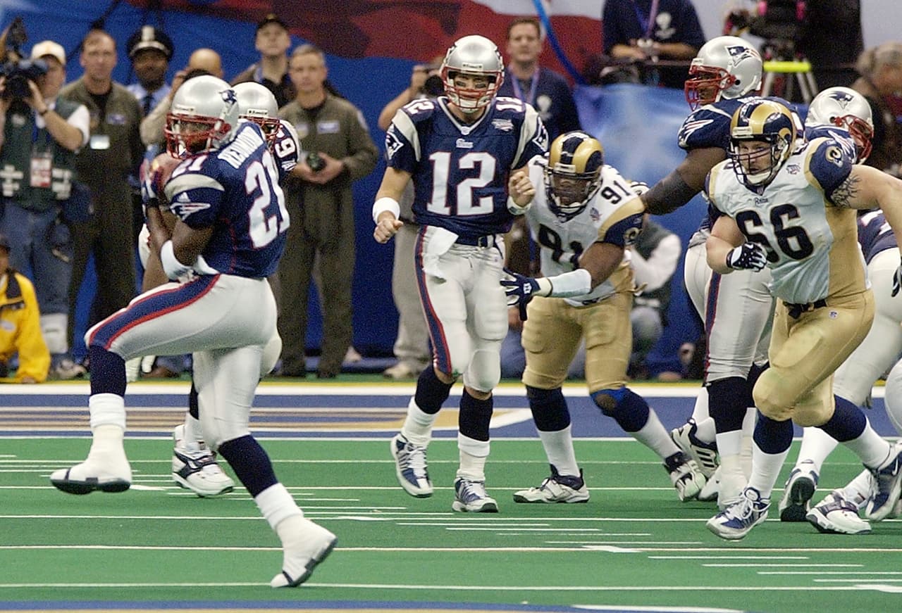 <b>Super Bowl XXXVI (St. Louis Rams 17-20 New England Patriots)</b>. Aquí empezó la leyenda de los Pats de Belichick y Brady. Superaron con las uñas a los espectaculares Rams y su circo aéreo.