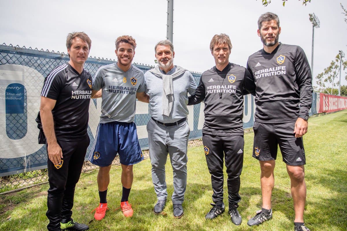 "Es un momento para aprender": Barros Schelotto, satisfecho tras visita de 'Tata' Martino