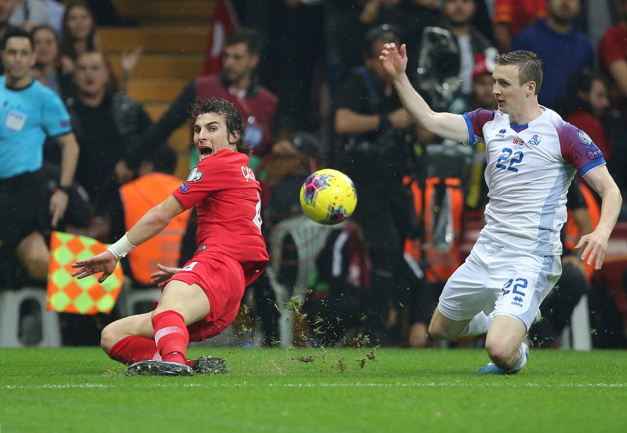 La Selección de Turquía aguantó el 0-0 ante los islandeses y eso le bastó para consumar su clasificación al torneo de selecciones más importantes en el futbol de Europa.