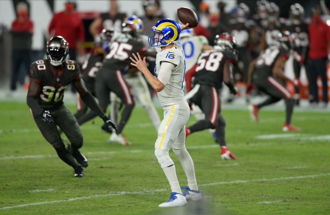 Jared Goff consigue el ansiado triunfo sobre Tom Brady y con un marcador de 27-24, los Bucs pierden en su propia casa.