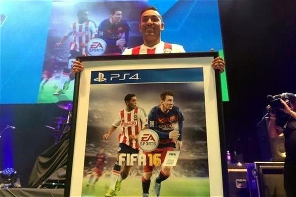 Fue portada del popular videojuego FIFA en su edición del 2016, apareciendo a lado de Lionel Messi.