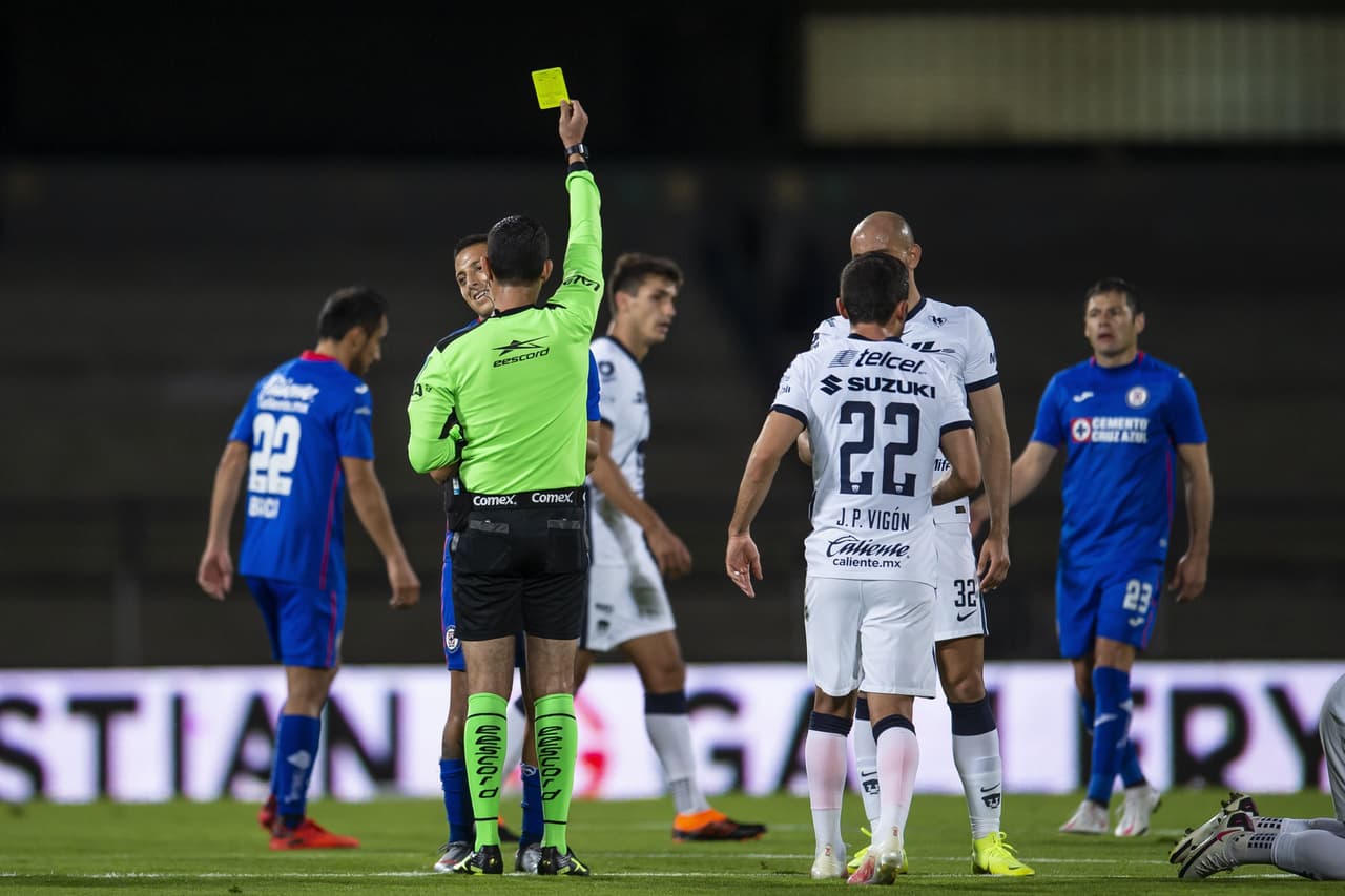 Con goles de Juan Dinneno al 4 y al 37, gol de Carlos González al 41 y gol de Juan Pablo Vigón al 88, Pumas vence 4-0 y consigue la mayor remontada en la historia del futbol mexicano.