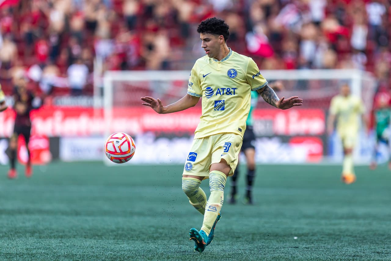 Ajax muestra interés por Jorge Sánchez