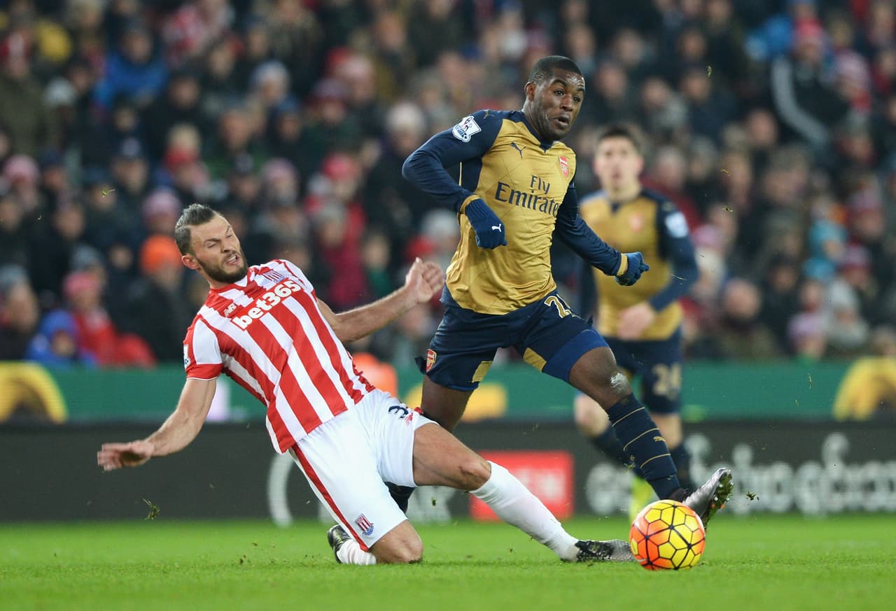 La buena marca y garra de la zaga del Stoke limitó el ataque del Arsenal quienes no pudieron abrir el candado rojiblanco.