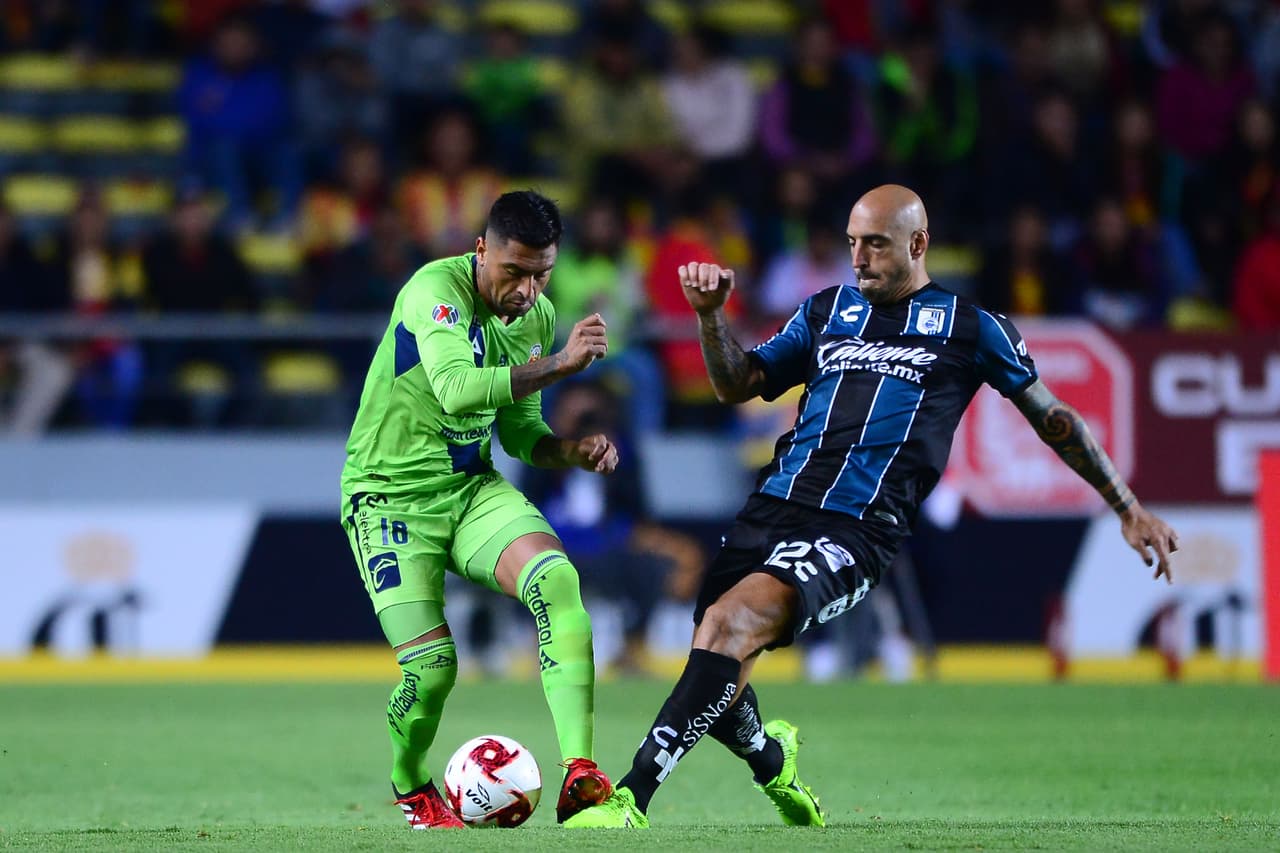 Con un doblete de Aldo rocha, gol de Martín Rodríguez, y gol del Shaggy Martínez, Morelia golea y deja claro el mal momento que esta viviendo el Querétaro.