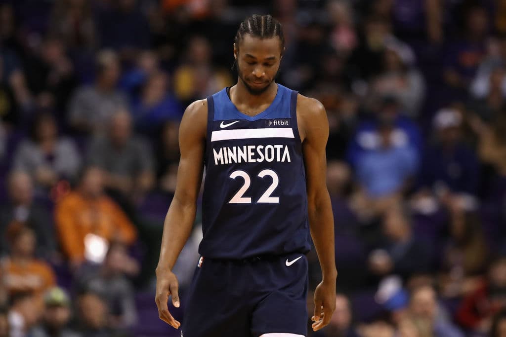 <b>17) Minnesota Timberwolves (27-30)</b>: Cuatro triunfos separan a los Wolves de la última plaza para los Playoffs en el Oeste, y con salud de sus jugadores clave y consistencia, se ve como una meta muy alcanzable, pero aún falta mucho trecho.