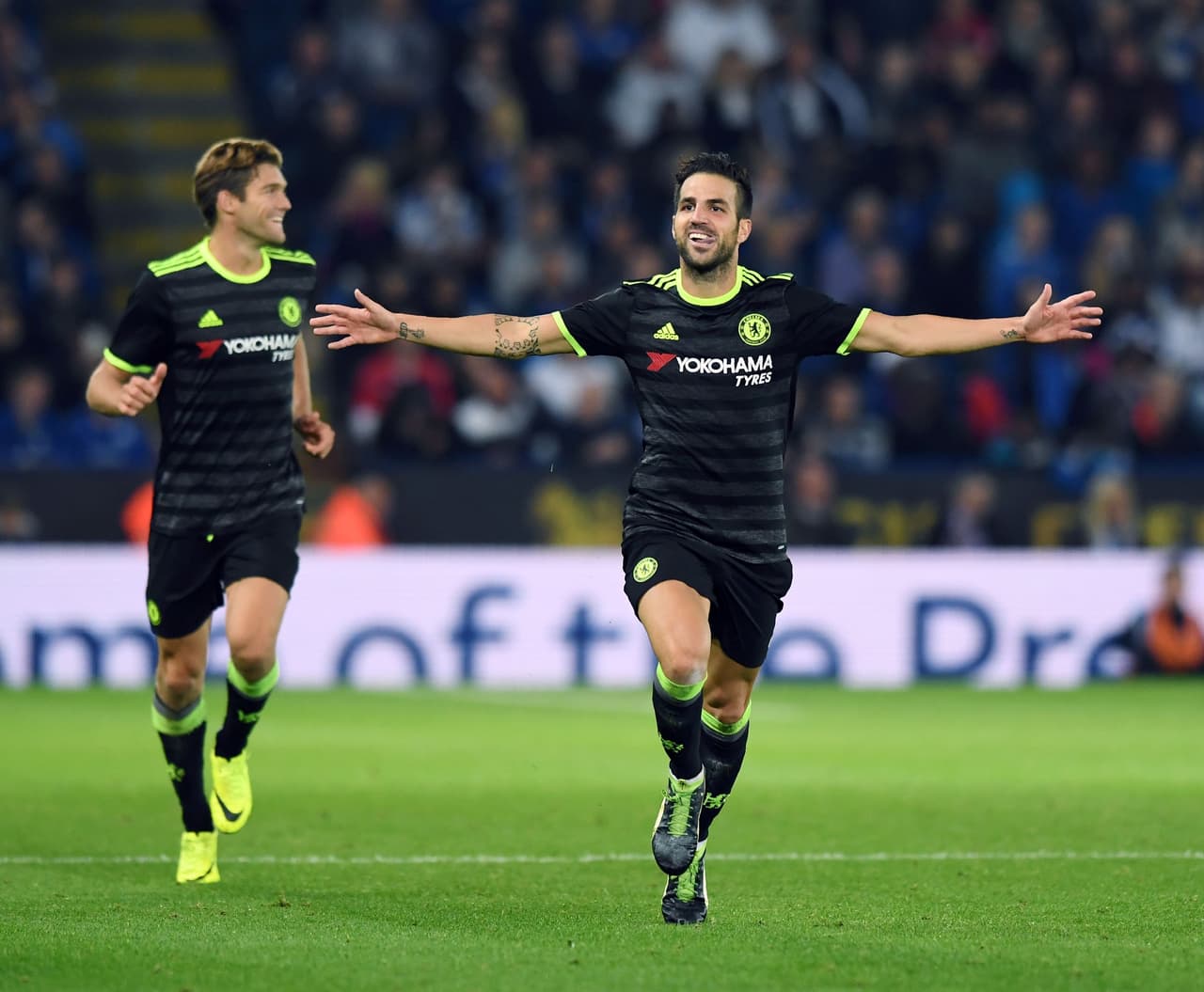 Fábregas guió triunfo del Chelsea sobre Leicester