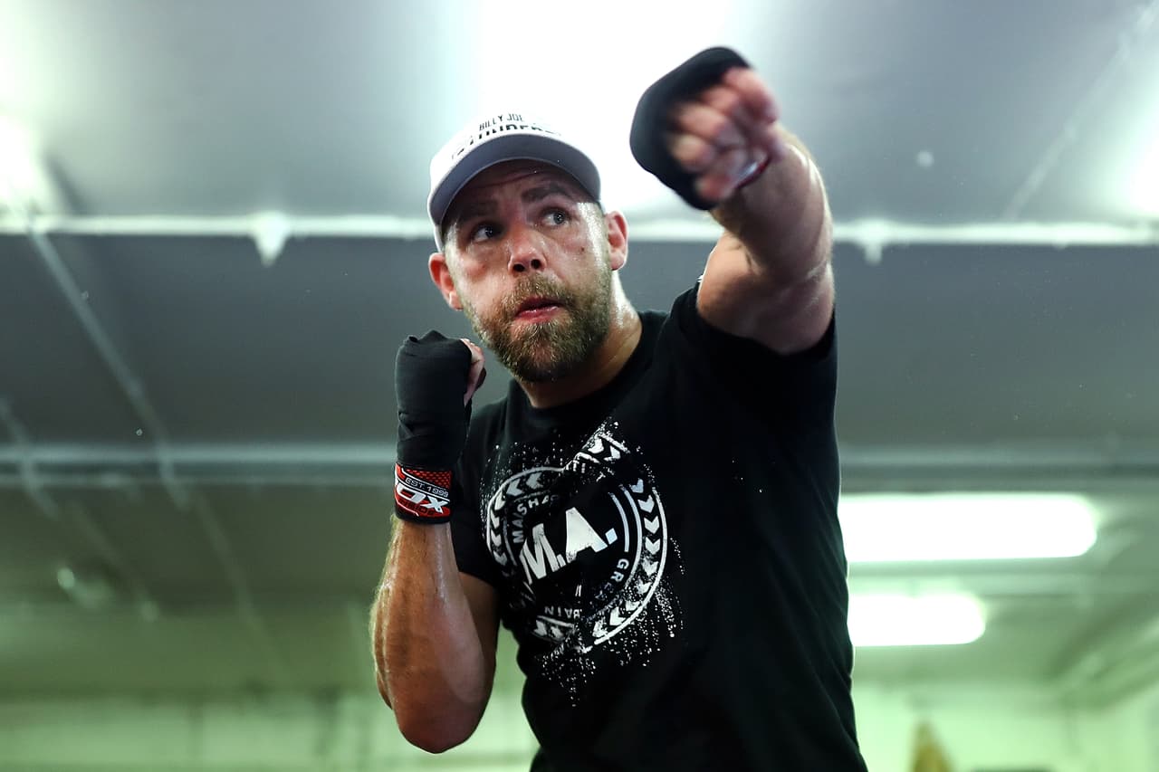 LONDON, ENGLAND - SEPTEMBER 13: Billy Joe Saunders in action during a media work out at the Peacock Gym on September 13, 2017 in London, England. (Photo by Bryn Lennon/Getty Images)