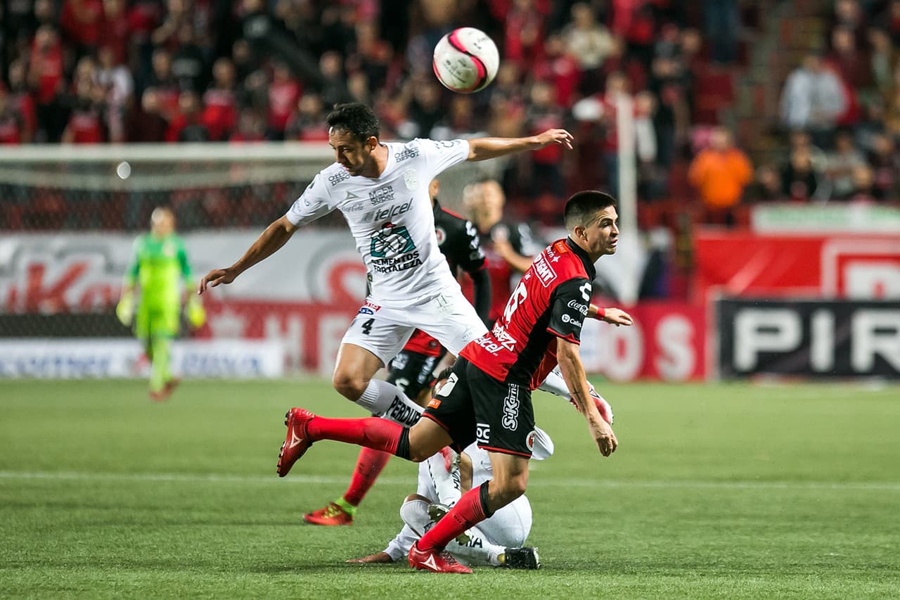 A pesar de verse abajo en el marcador, los Xolos mantuvieron el dominio del partido. Tijuana jugó uno de sus mejores encuentros en el presente torneo.