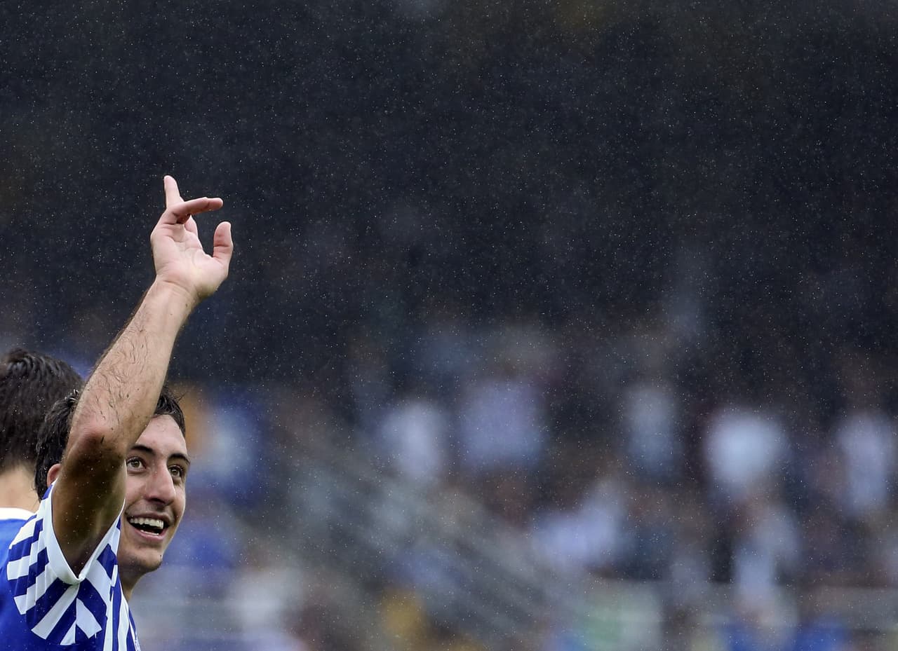 Los vascos siguieron de largo al minuto 26, cuando Mikel Oyarzabal cosniguió el 2-1 parcial.