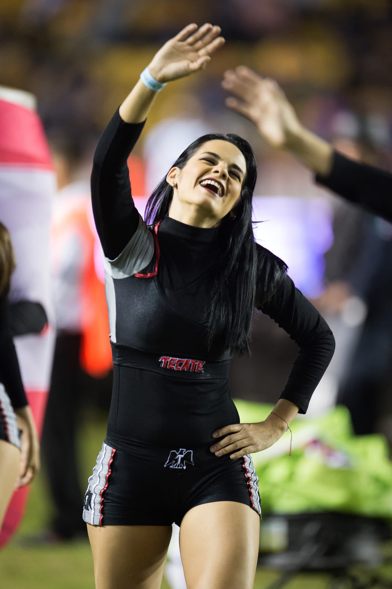 La belleza de las porristas en la ida de las semifinales del Apertura 2015 de la Liga MX