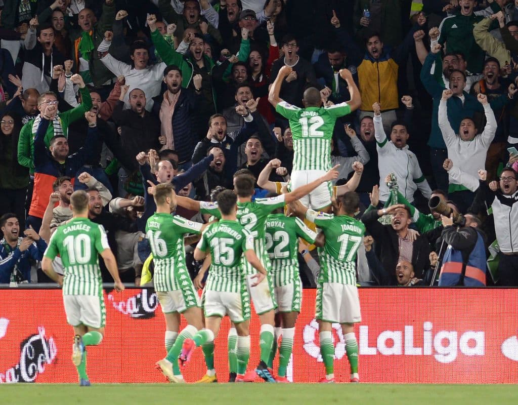 El Betis le pegó al Real Madrid 2-1 con goles de Sidnei y Tello, asistido por Andrés Guardado, quien disputó los 90.
