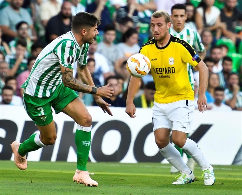 Betis tuvo más control en el juego y con eso se abalanzó contra un rival desconcertado por la desventaja.