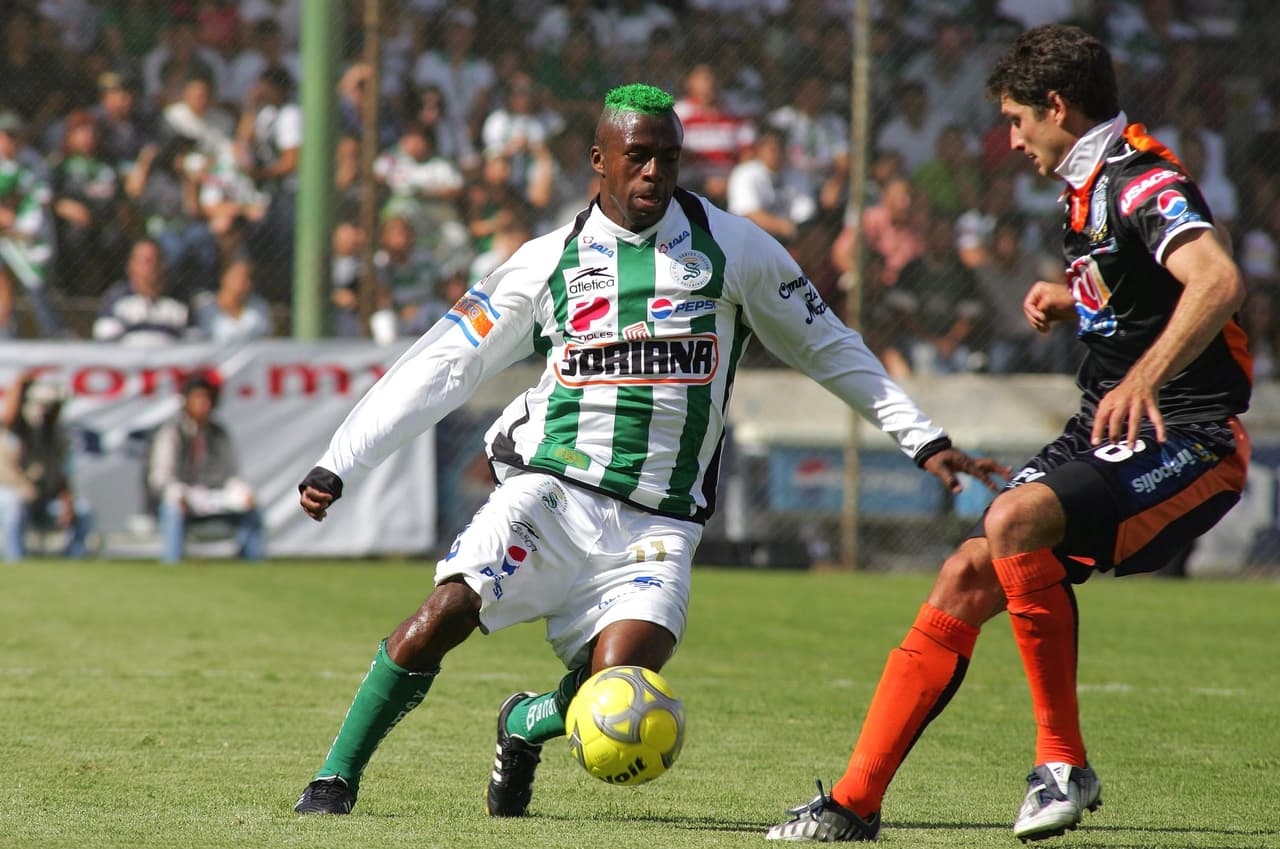 El ‘Chucho’ como muchos lo apodaban también recurrió al tinte en más de una ocasión para hacer notar su vanidad.