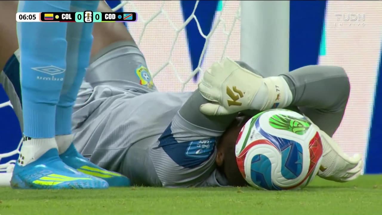 ¡Daniel Muñoz había clavado un golazo a Congo y el árbitro marca fuera de lugar!