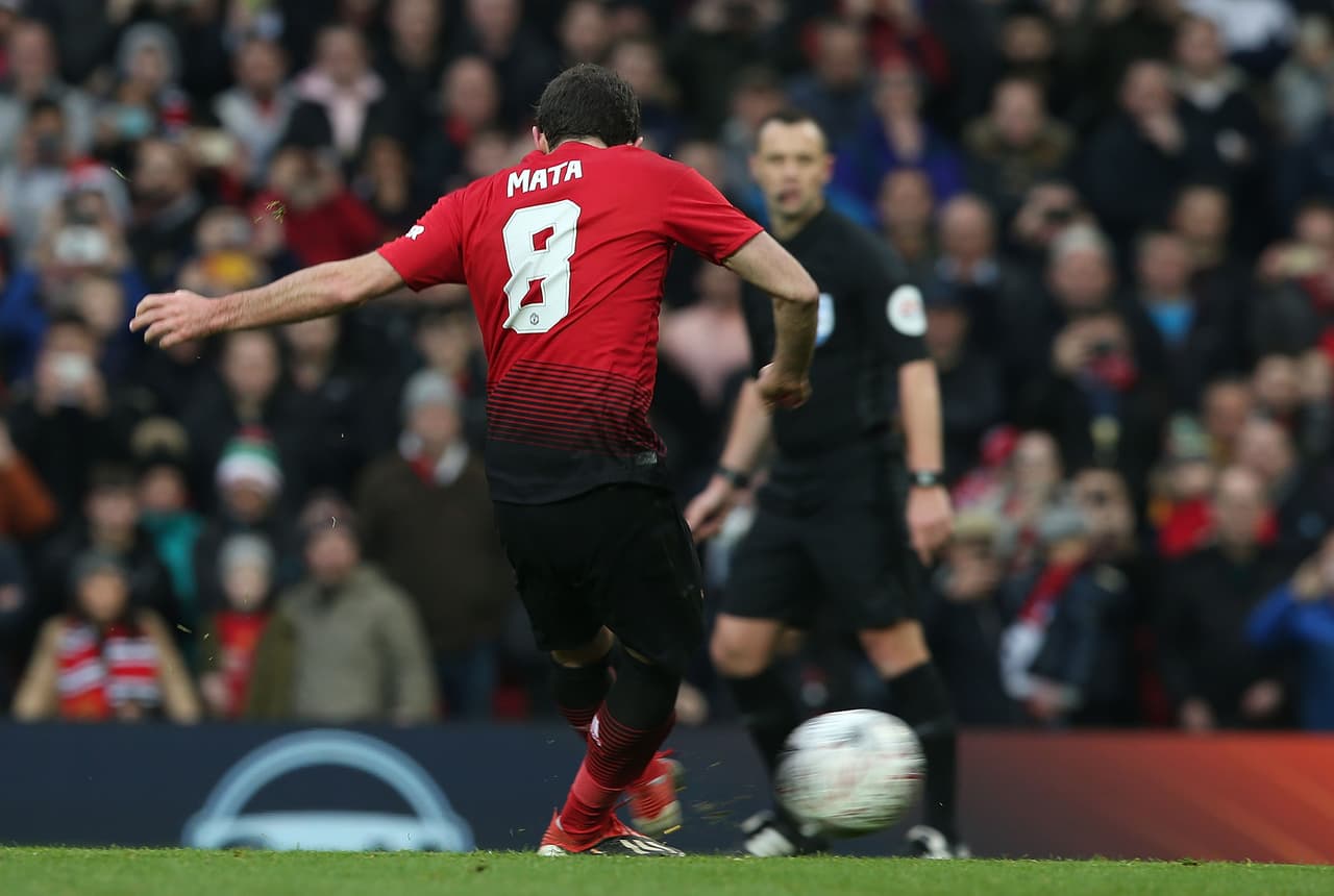 Dicha condición comenzó a notarse cuando, al minuto 22, el español Juan Mata cambió por gol un penal.