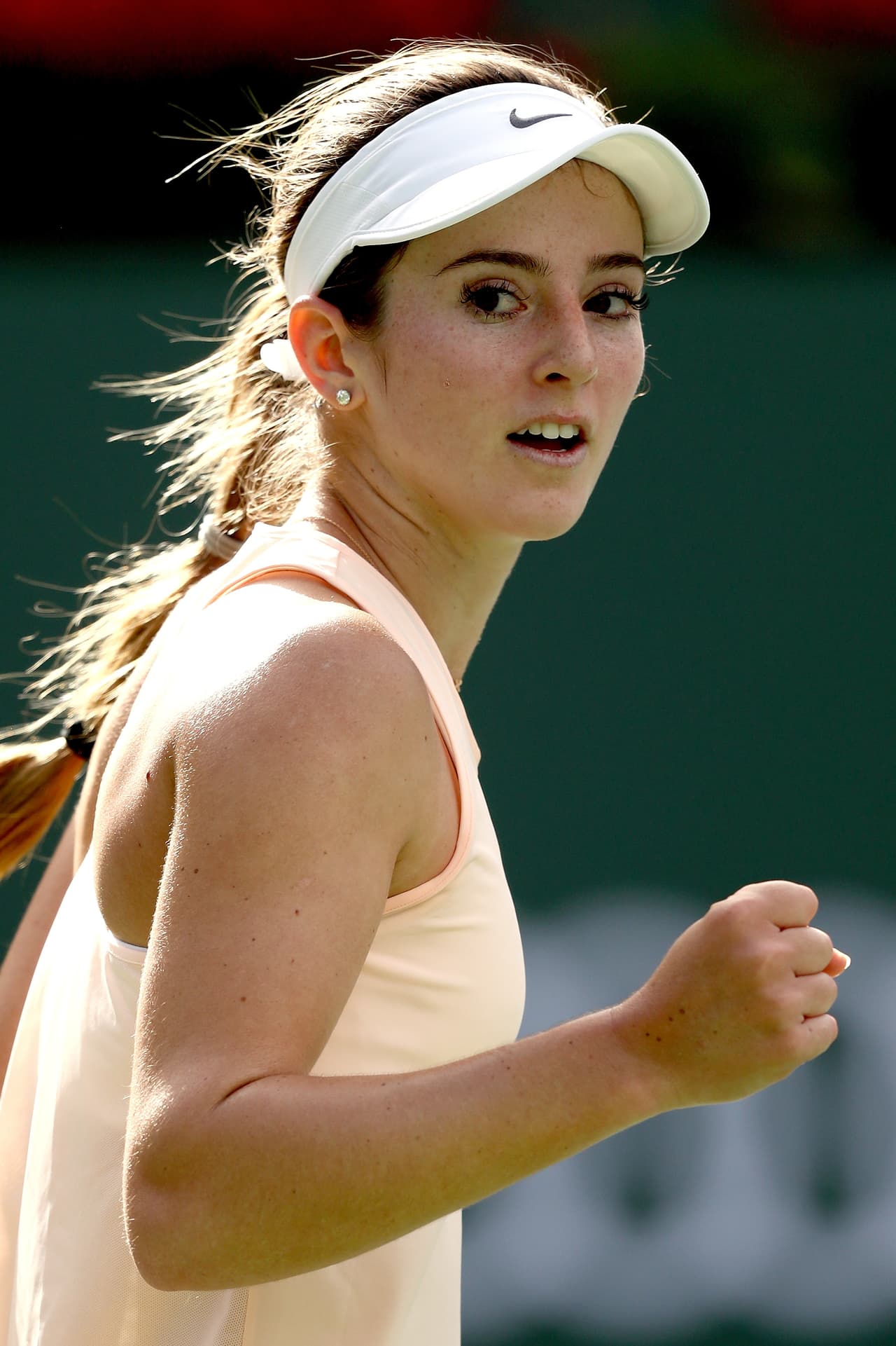 La estadounidense Catherine Bellis ha sorprendido al tenis mundial a sus 18 años, a pesar de que se despidió temprano tras perder contra la bielorrusa Victoria Azarenka 3-6, 0-6.