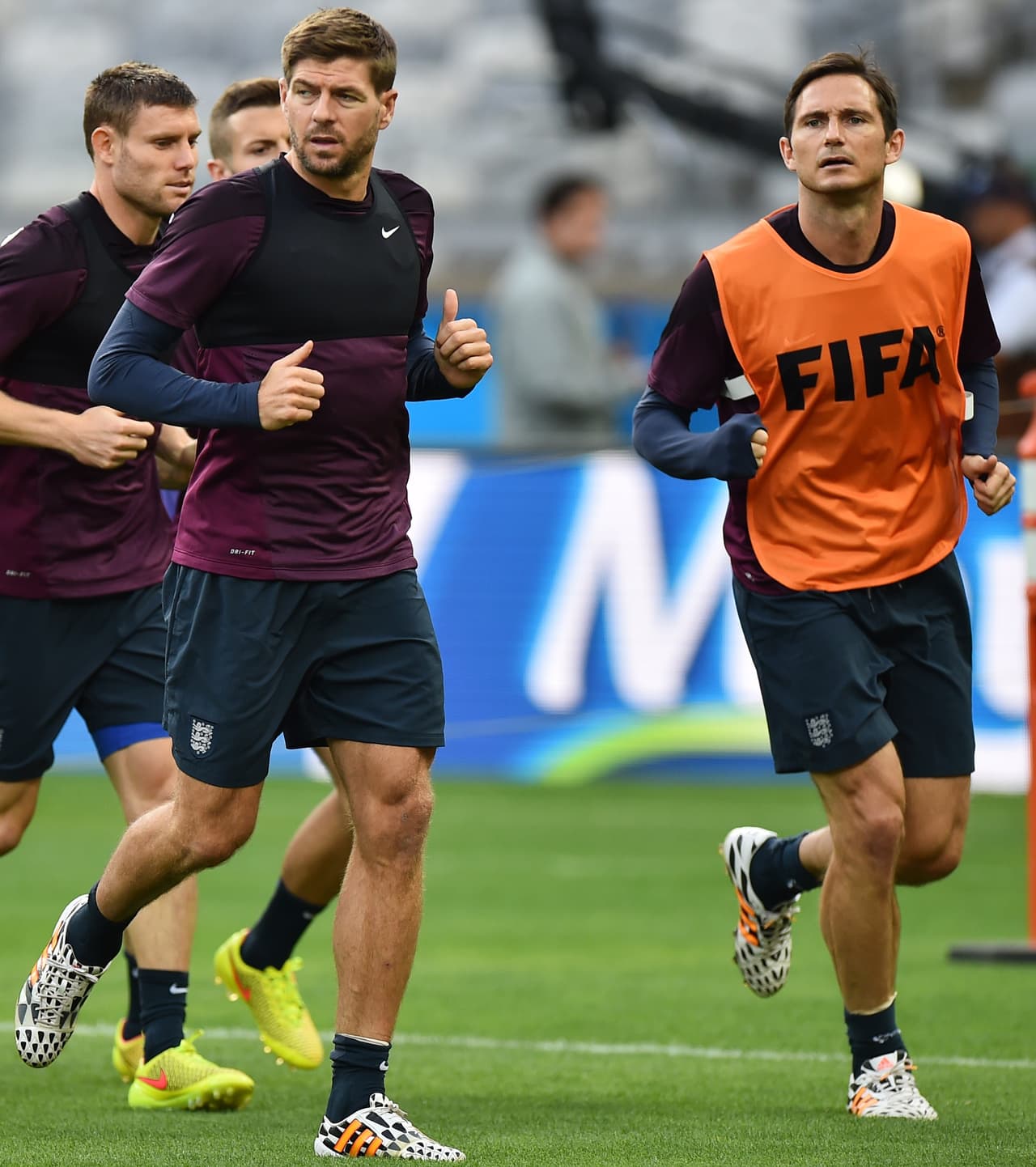 Gerrard y Lampard en una práctica ya en suelo brasileño. Steve G jugó los tres partidos de Inglaterra, mientras Lampard jugó los 90 minutos ante Costa Rica.