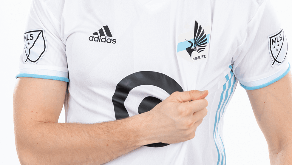 El frío glacial de los inviernos en Minnesota inspiró a la nueva camisa alternativa de 'los Loons'. (Minnesota United FC)