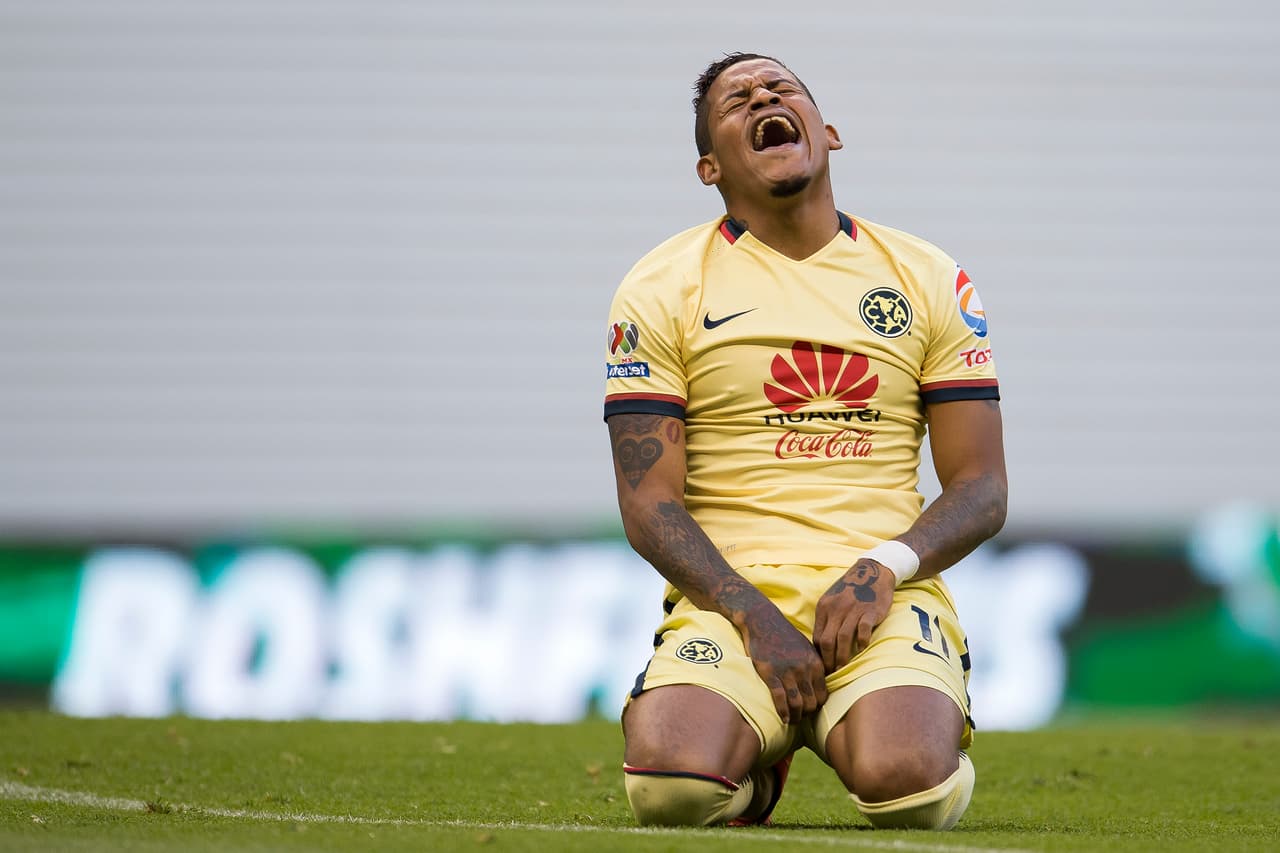 Michael Arroyo #11 - El jugador ingresó por el capitán Sambueza, y en los minutos que duró en la cancha, sigue tomando malas decisiones al no mandar pases cuando debe, y fallando jugadas muy claras de gol, tal fue el caso en una jugada que había ganado la posición y al no estar concentrado en un 1vs1 contra el portero, mandó la de gajos fuera de la portería y sin fuerza. Calificación 5.