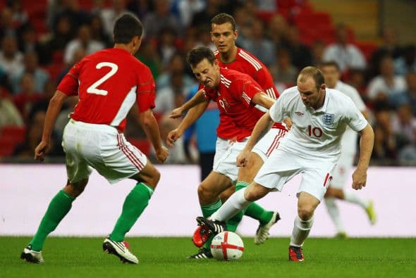 La escuadra de Inglaterra, tras la eliminación en Sudáfrica 2010 ante Alemania, se vio las caras ante Hungría.