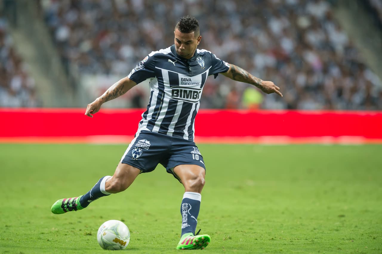 Una de las fortalezas que tiene Cardona es su buena pegada desde media distancia, no solo con balón en movimiento sino en pelota quieta.