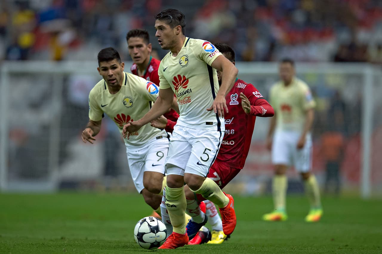 El mediocampista Javier Güemez, que tan solo jugó 13 partidos en la temporada pasada con América, estaría en los planes del Cruz Azul y de Veracruz.