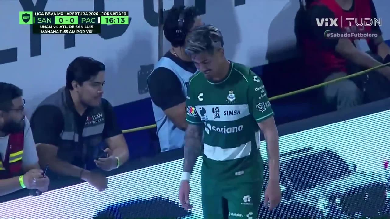 Palmas para Carlos Moreno, otra vez achica de buena manera y ya es factor para mantener su portería en cero