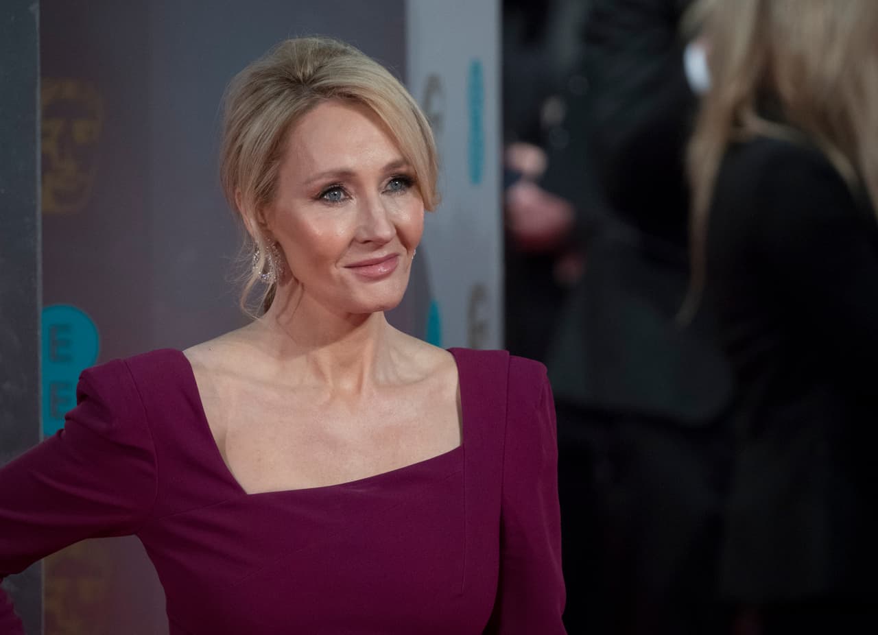 1. J.K. Rowling (Escritora y Productora) - ingresos de 95 millones de dólares en el 2017