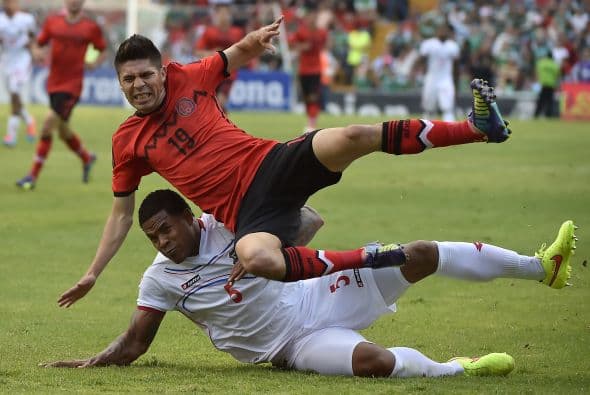 Además de que Peralta se caracteriza por arriesgar el físico en cada balón e intenta generar ataques de cero si es necesario.