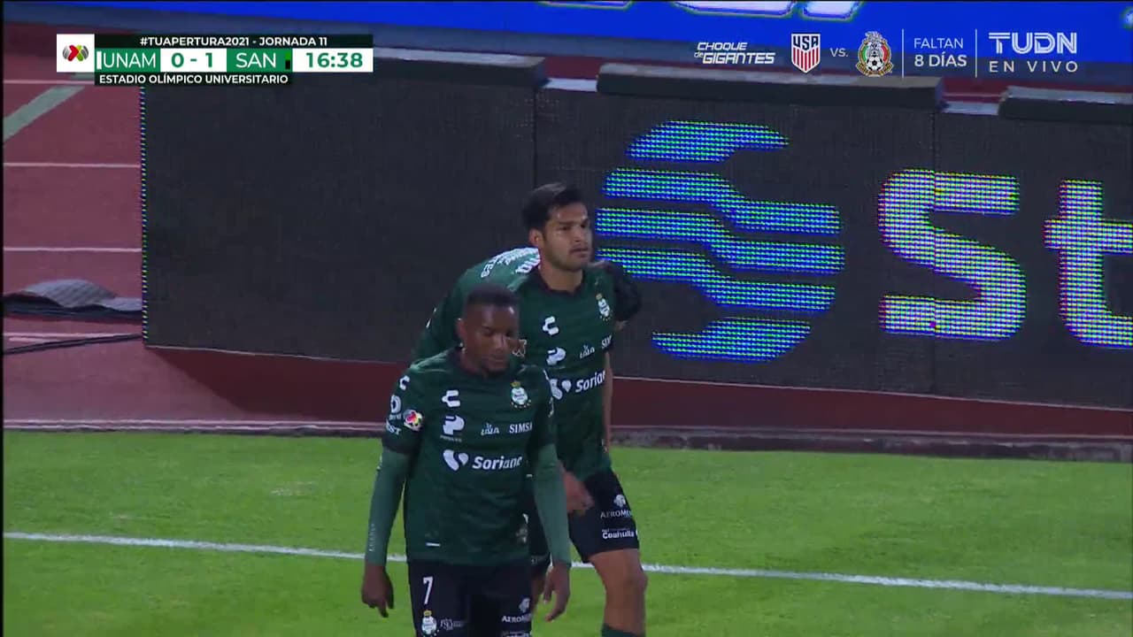 ¡GOL!  anota para Santos Laguna. Diego Valdés