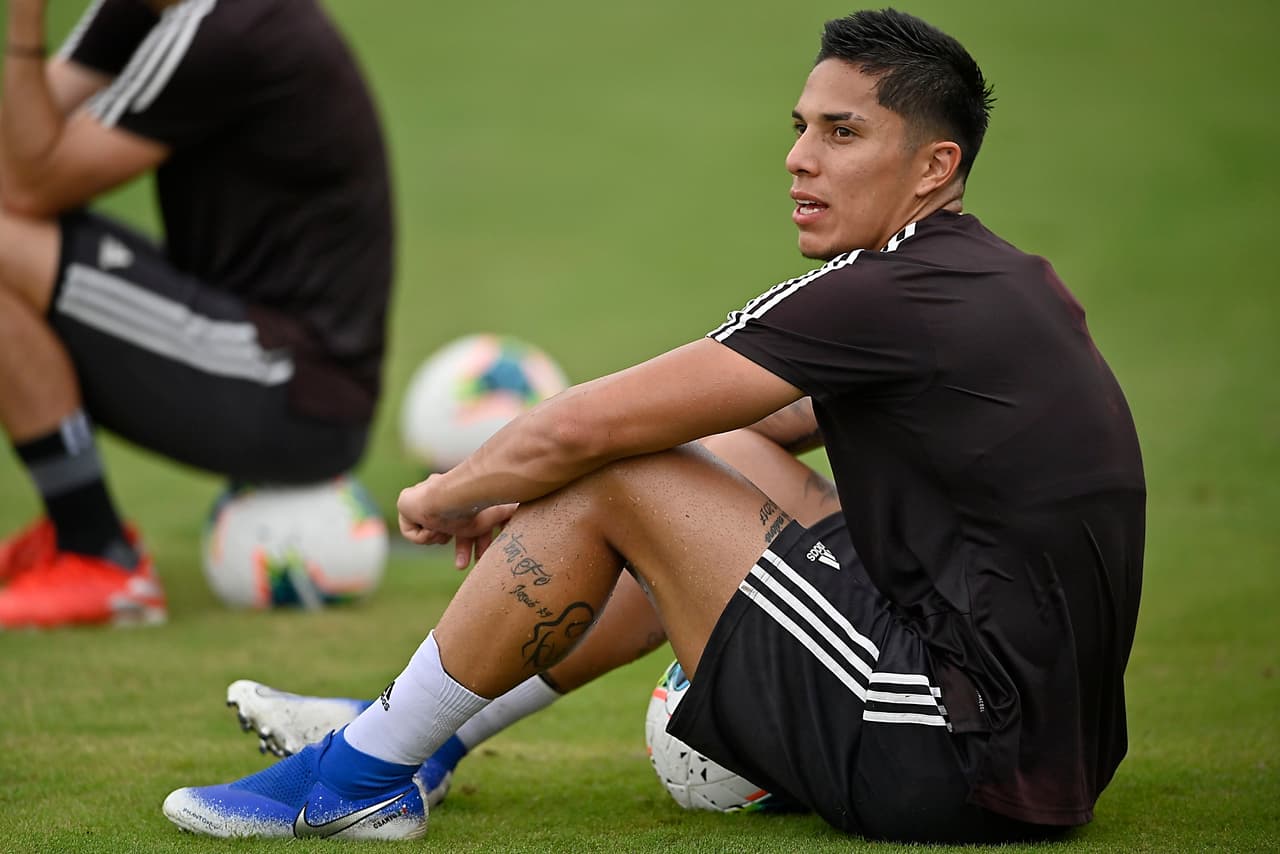 Los integrantes de la Selección Mexicana de fútbol se entrenaron, en medio de una intensa humedad en el ambiente, en las instalaciones del club de la MLS Houston Dynamo de cara a lo que será su importante duelo de los Cuartos de Final de la Copa Oro 2019, que se llevará a cabo este sábado ante Costa Rica. El trabajo duro y el buen ambiente imperaron durante la práctica del Tri.