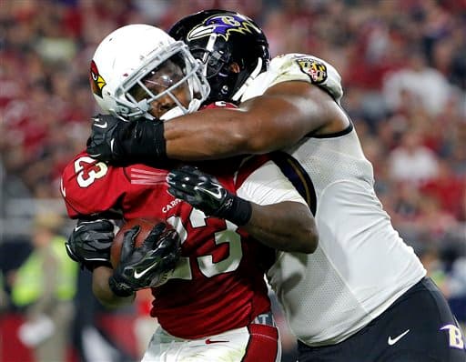 Los Cardinals salieron avantes del duelo plumífero del Lunes por la Noche ante Ravens 26-18. Checa las mejores tomas del partido.